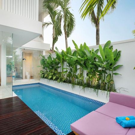 Eight Palms Villa Seminyak By Ini Vie Hospitality ภายนอก รูปภาพ