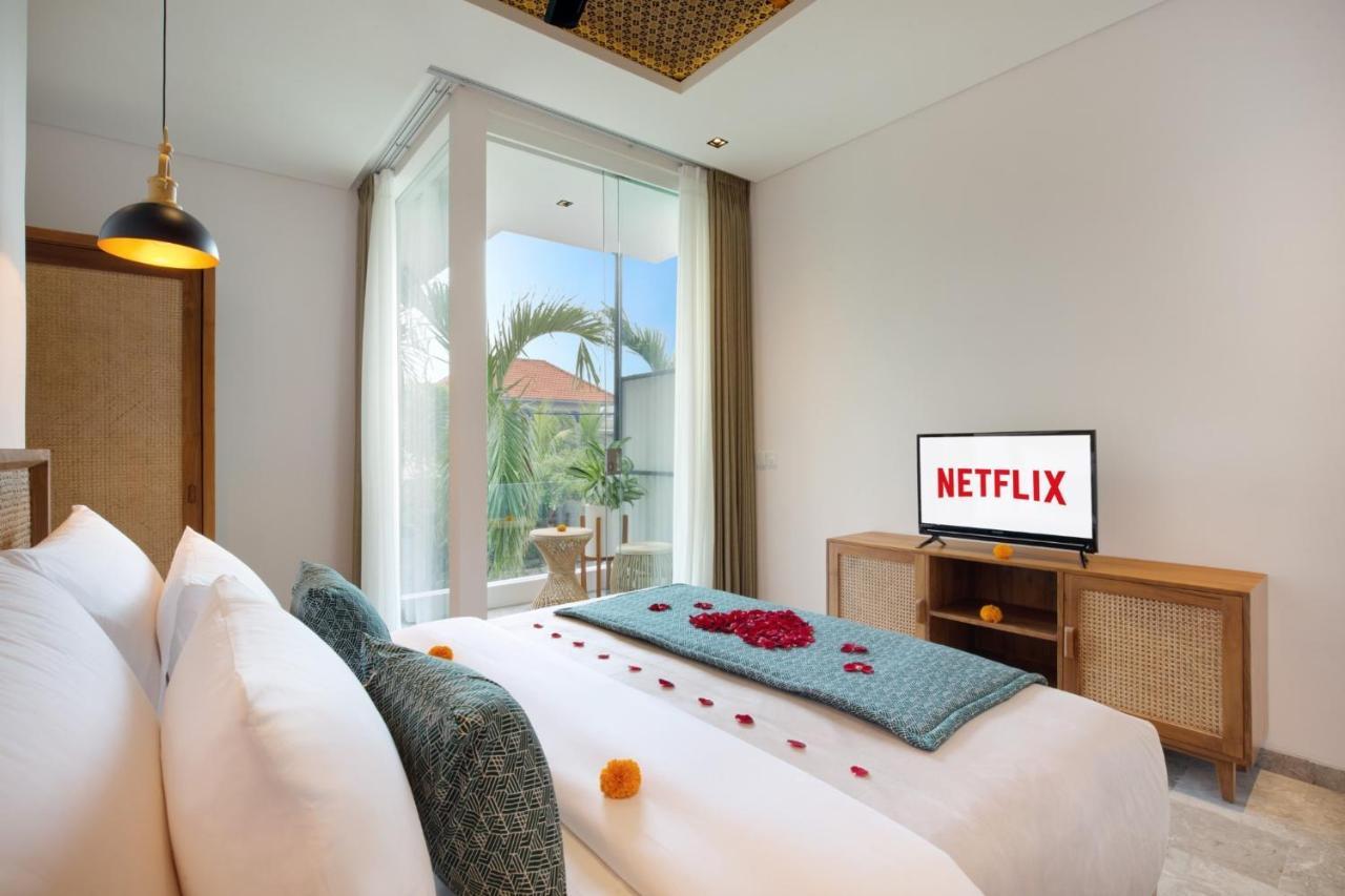 Eight Palms Villa Seminyak By Ini Vie Hospitality ภายนอก รูปภาพ
