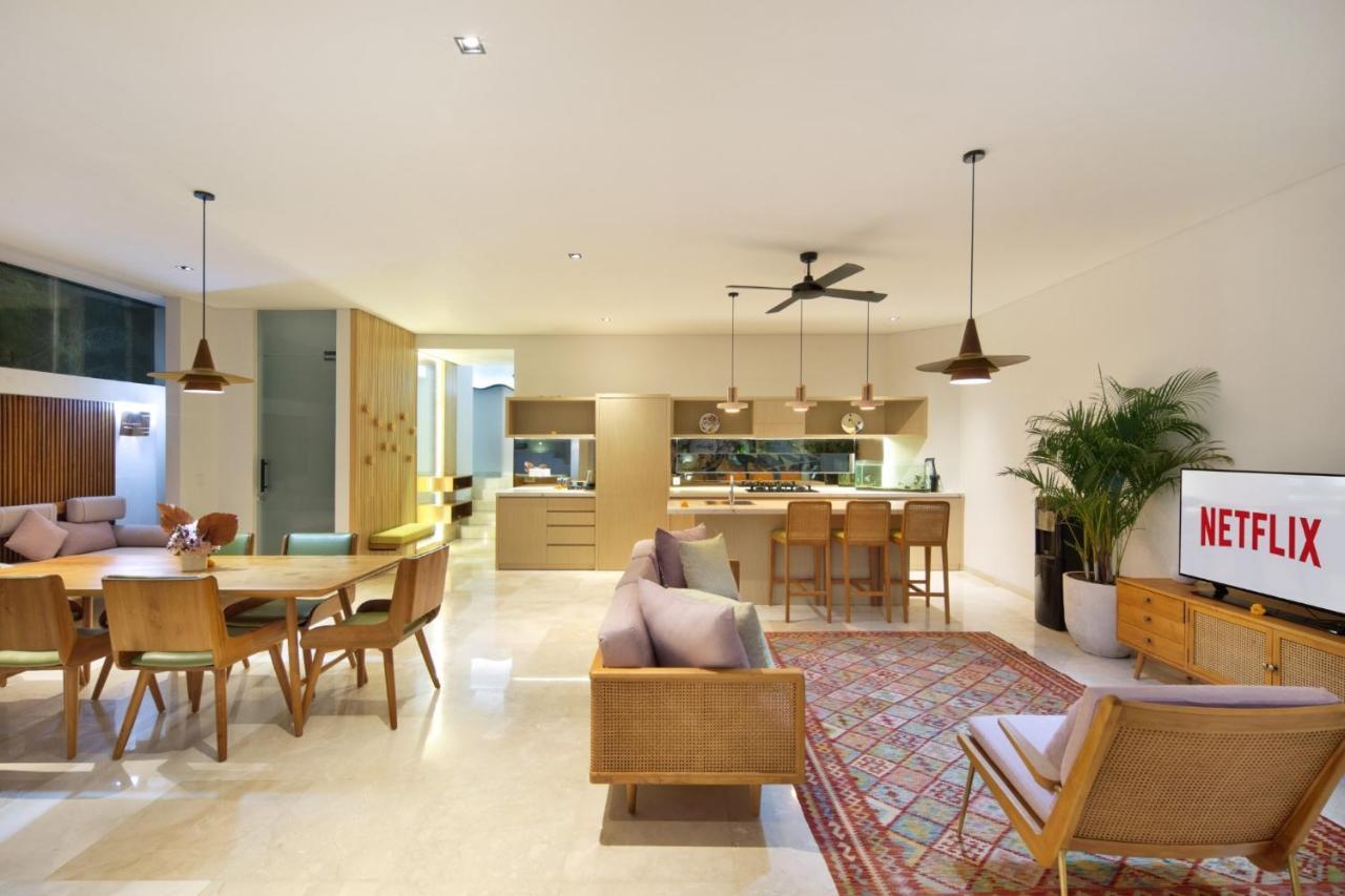 Eight Palms Villa Seminyak By Ini Vie Hospitality ภายนอก รูปภาพ