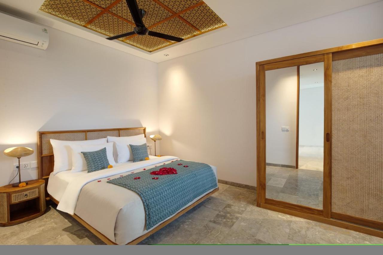 Eight Palms Villa Seminyak By Ini Vie Hospitality ภายนอก รูปภาพ