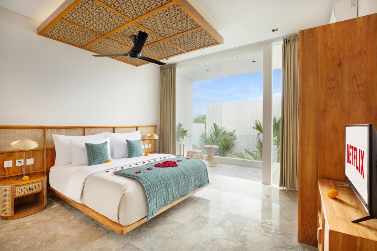 Eight Palms Villa Seminyak By Ini Vie Hospitality ภายนอก รูปภาพ