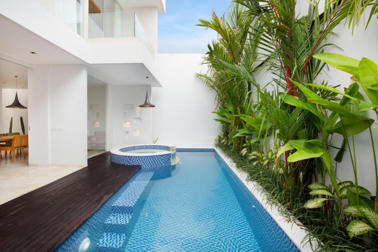 Eight Palms Villa Seminyak By Ini Vie Hospitality ภายนอก รูปภาพ