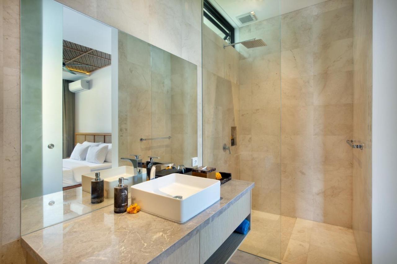 Eight Palms Villa Seminyak By Ini Vie Hospitality ภายนอก รูปภาพ