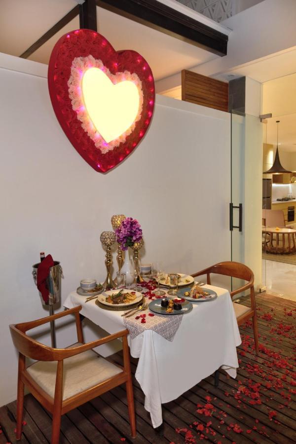 Eight Palms Villa Seminyak By Ini Vie Hospitality ภายนอก รูปภาพ
