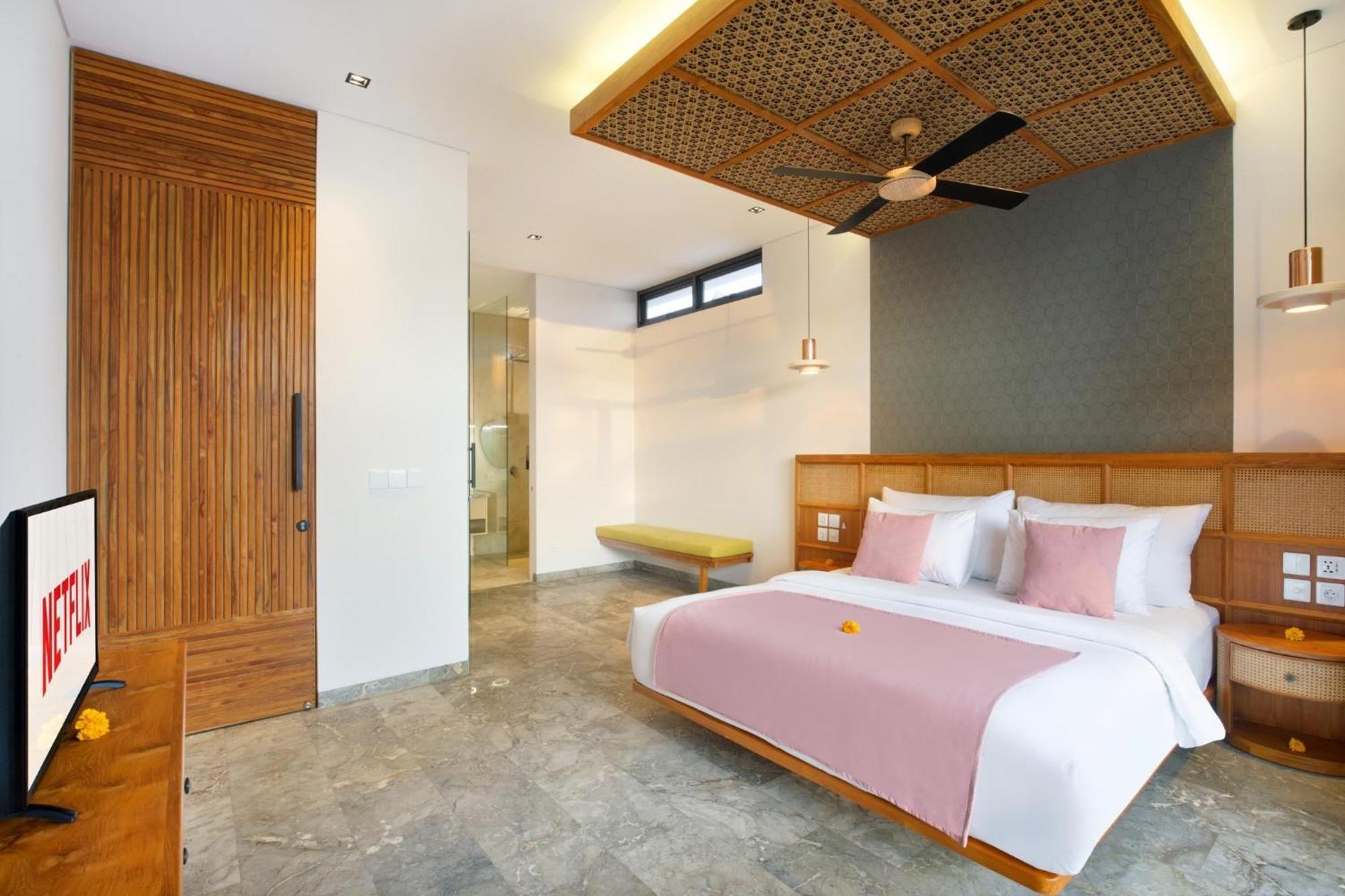 Eight Palms Villa Seminyak By Ini Vie Hospitality ภายนอก รูปภาพ