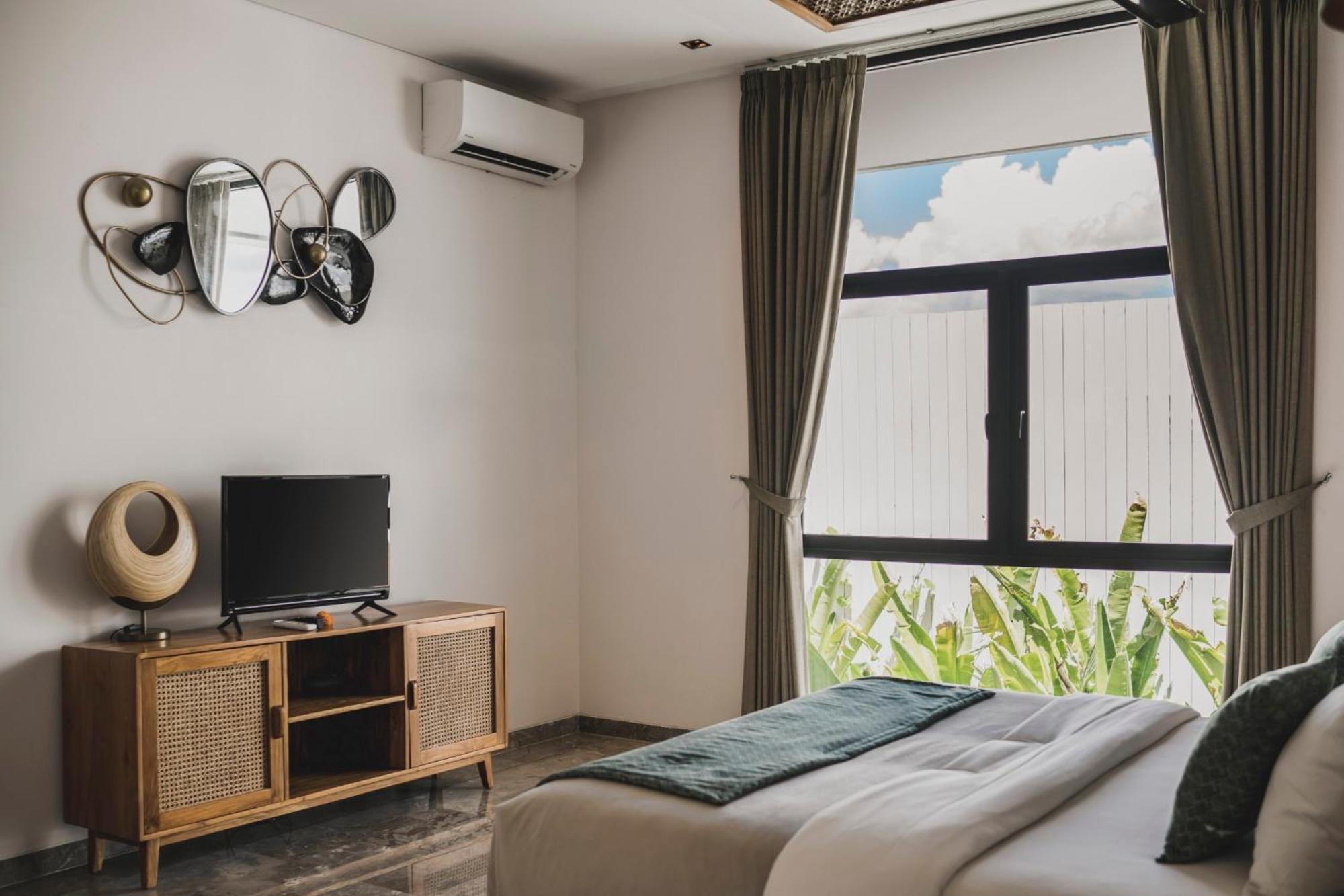 Eight Palms Villa Seminyak By Ini Vie Hospitality ภายนอก รูปภาพ