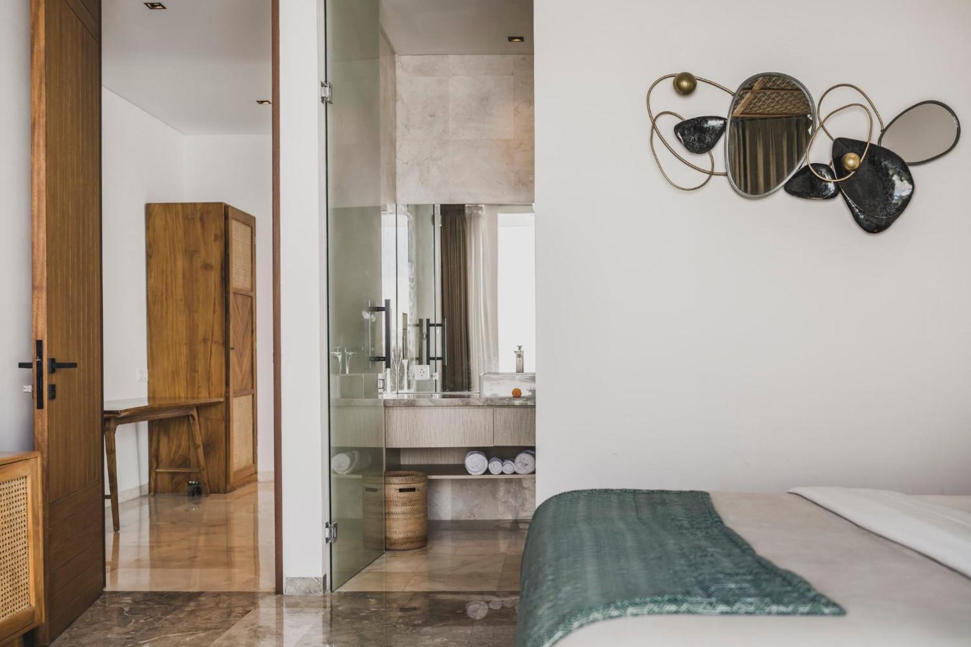 Eight Palms Villa Seminyak By Ini Vie Hospitality ภายนอก รูปภาพ