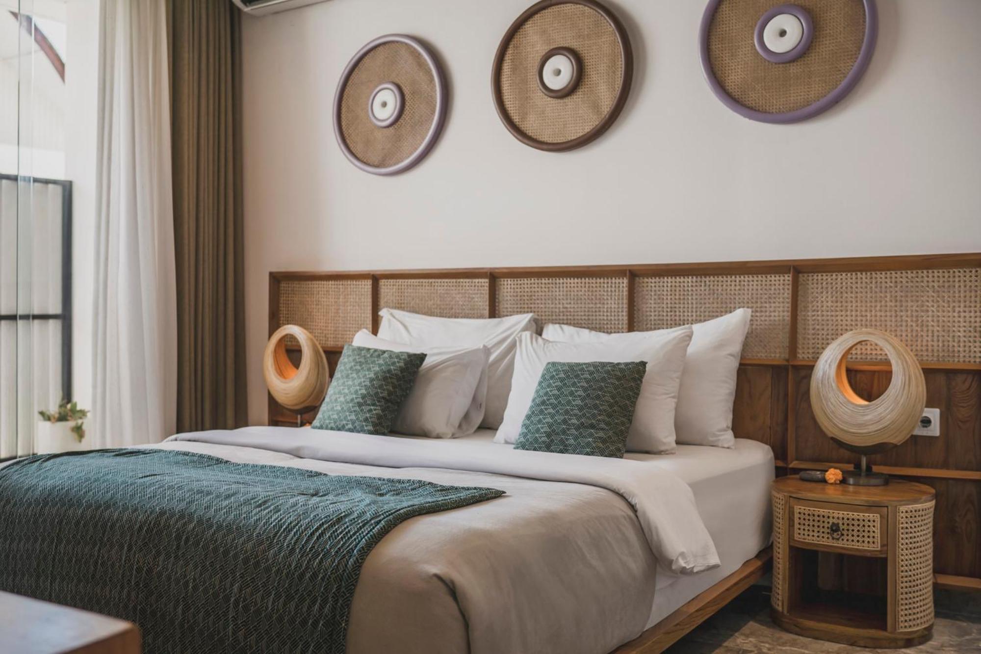Eight Palms Villa Seminyak By Ini Vie Hospitality ภายนอก รูปภาพ