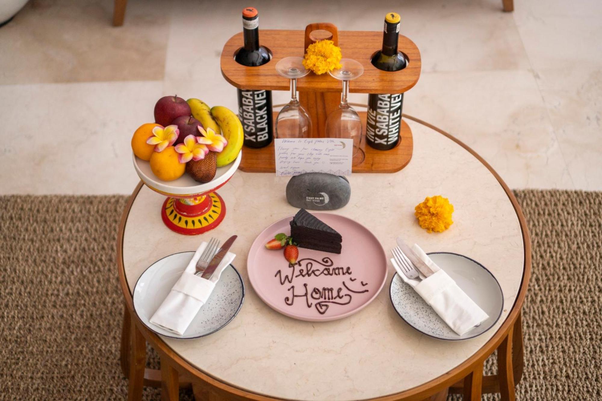 Eight Palms Villa Seminyak By Ini Vie Hospitality ภายนอก รูปภาพ