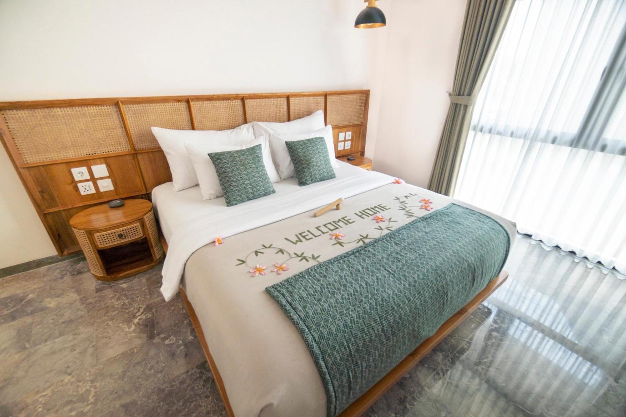 Eight Palms Villa Seminyak By Ini Vie Hospitality ภายนอก รูปภาพ